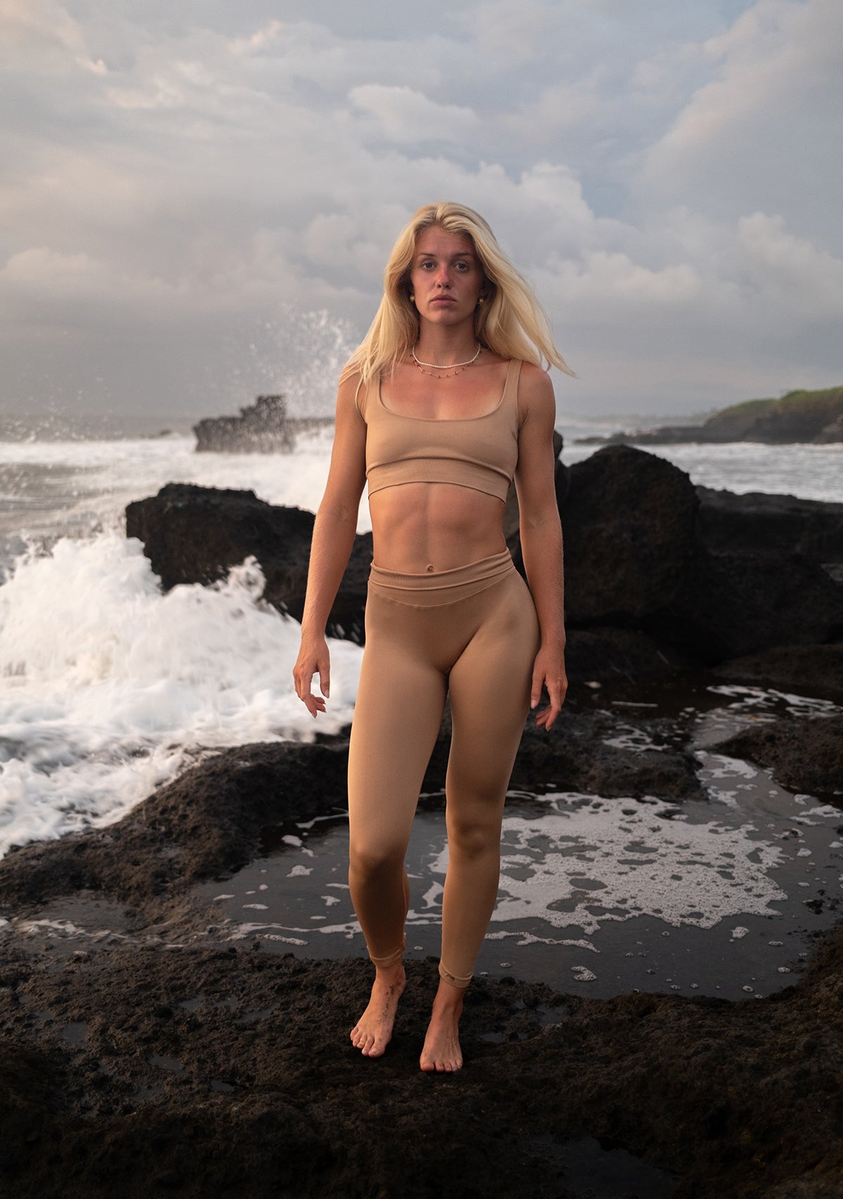 Kalça Destekli Yüksek Bel Dikişsiz Tayt