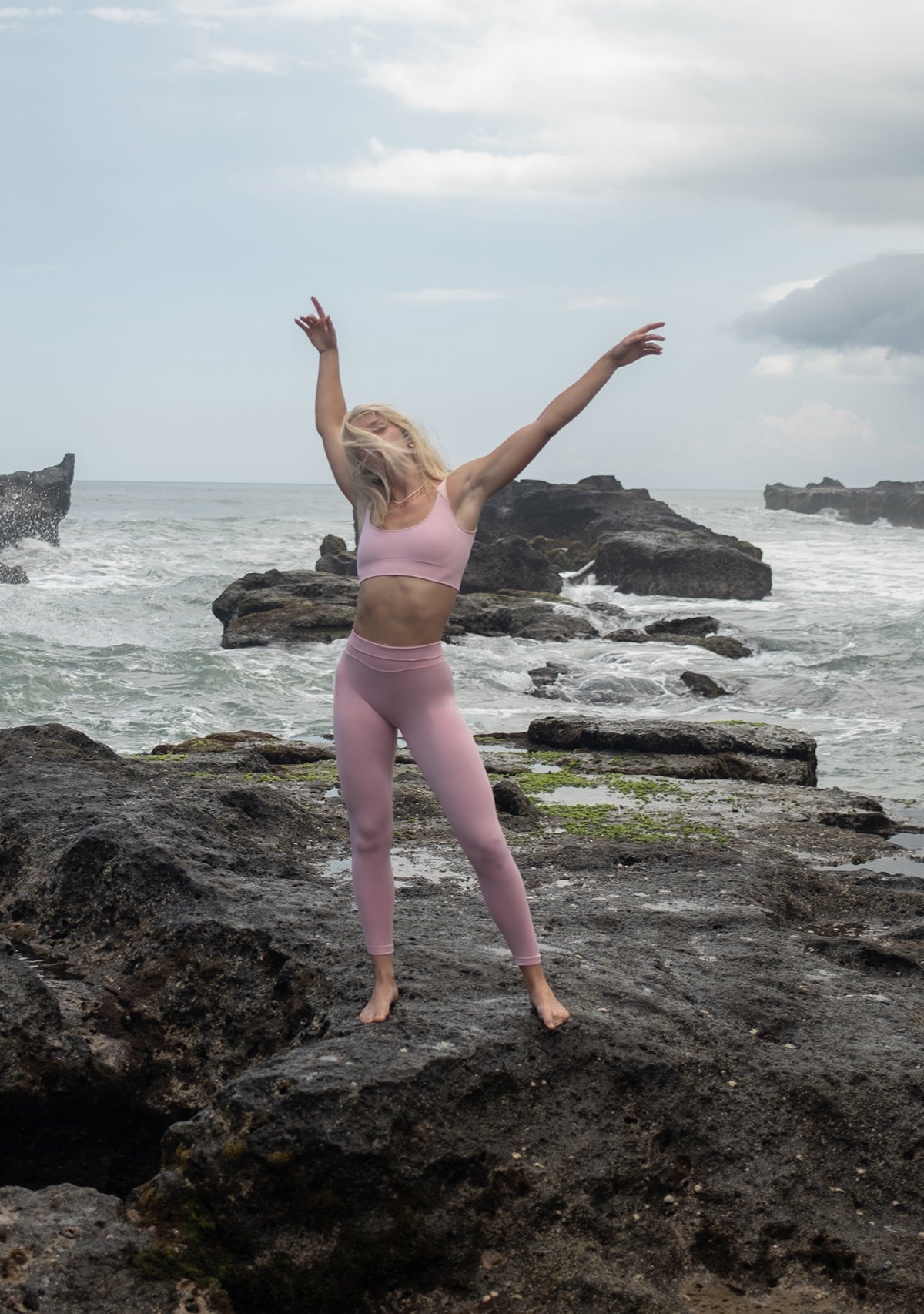 Kalça Destekli Yüksek Bel Dikişsiz Tayt