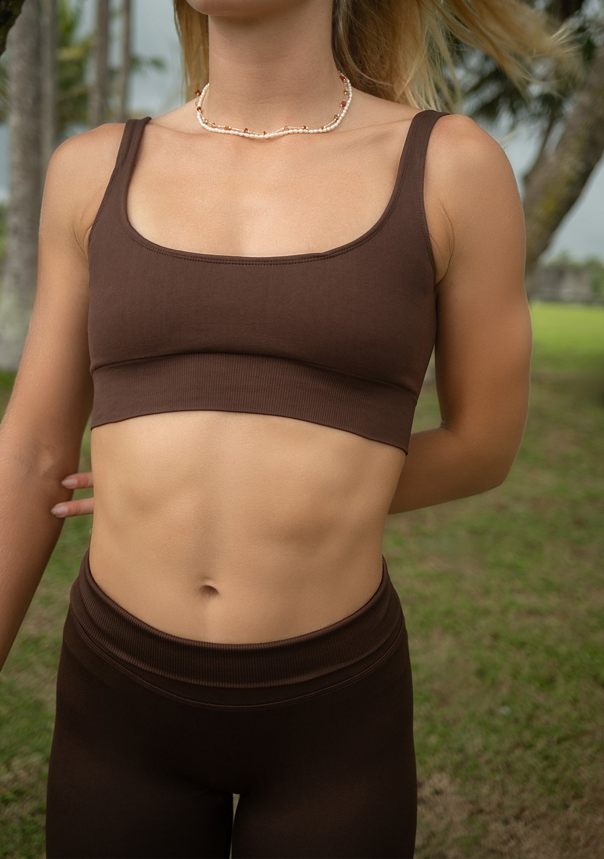 U Yaka Kalın Askılı Dikişsiz Spor Büstiyer