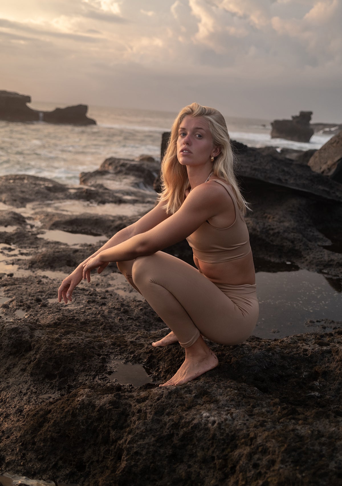 U Yaka Kalın Askılı Dikişsiz Spor Büstiyer