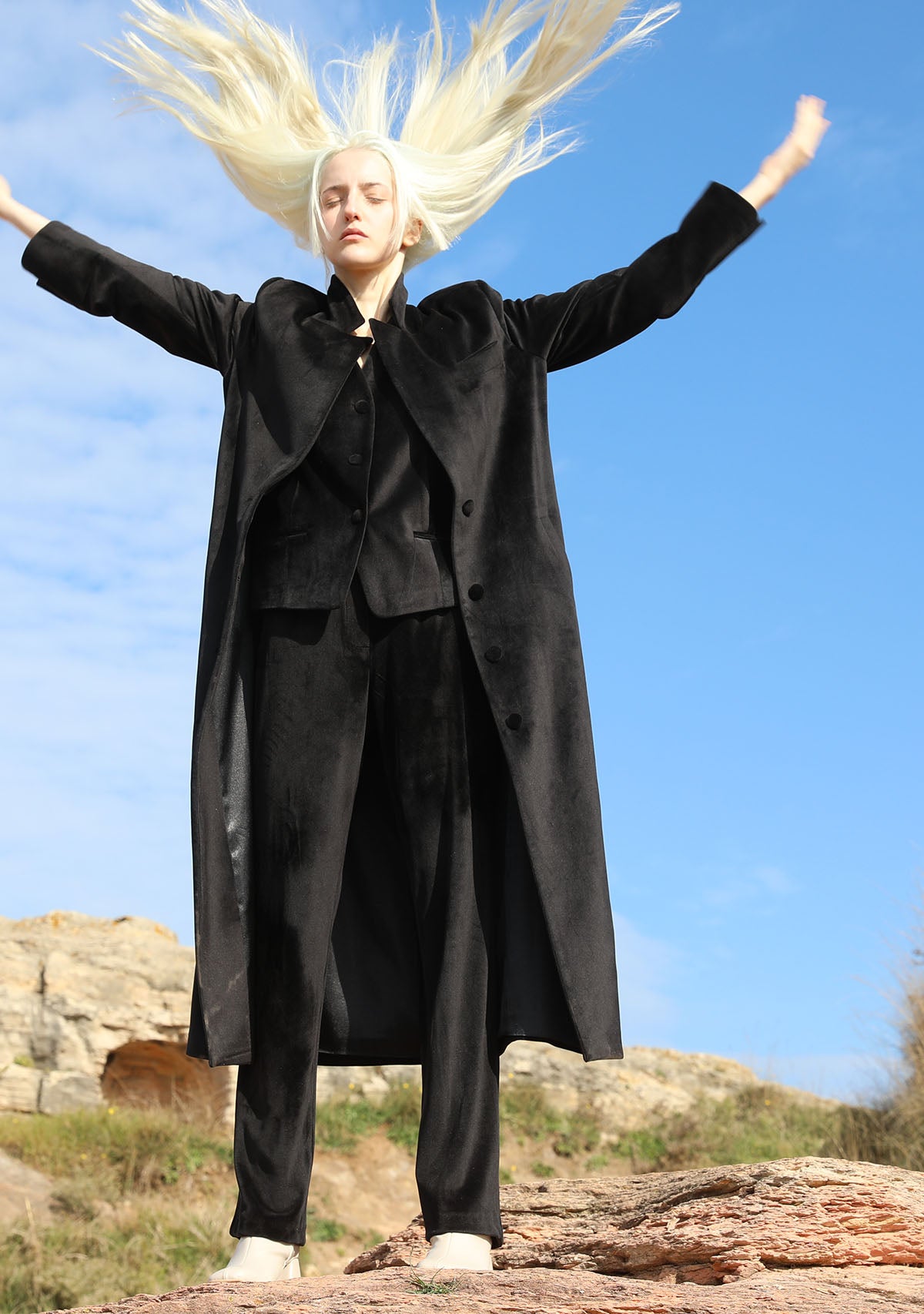 Siyah Kadife Uzun Ceket