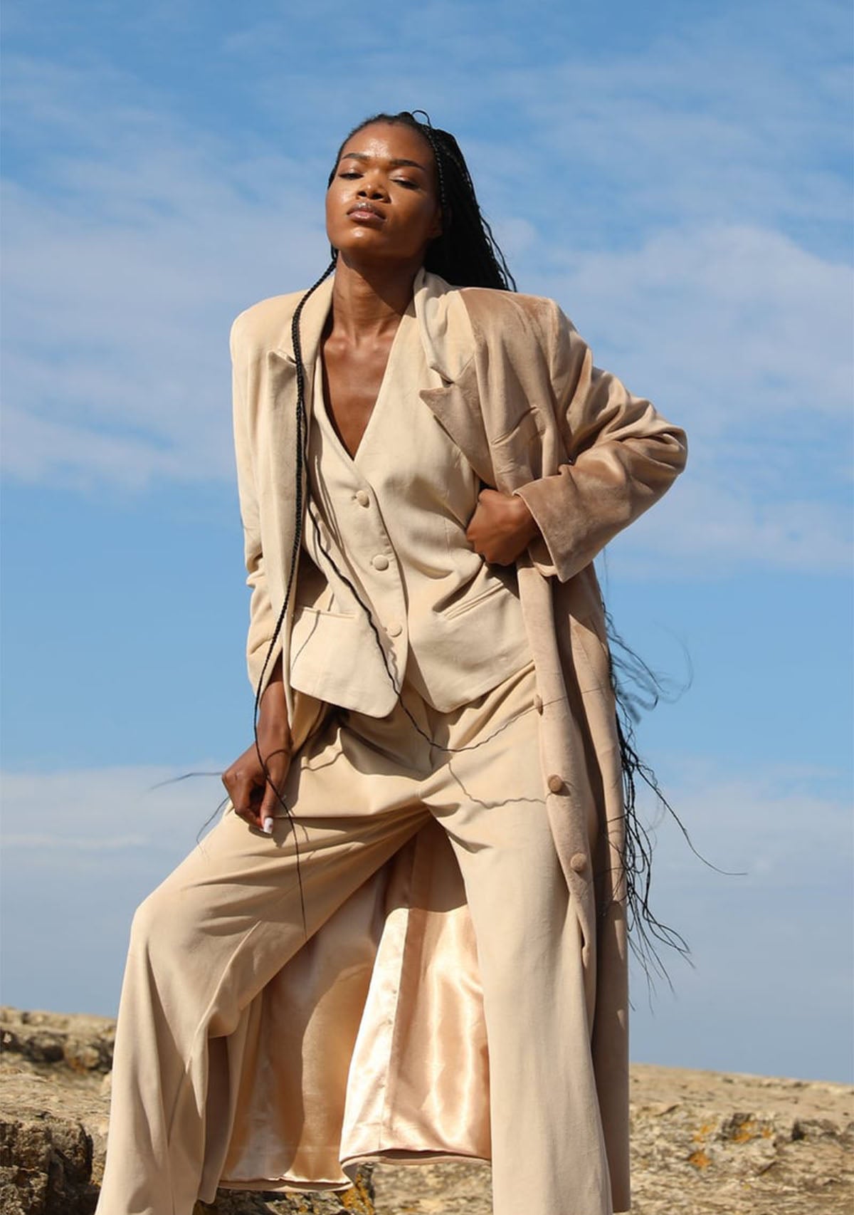 Krem Kadife Düz Kesim Pantolon