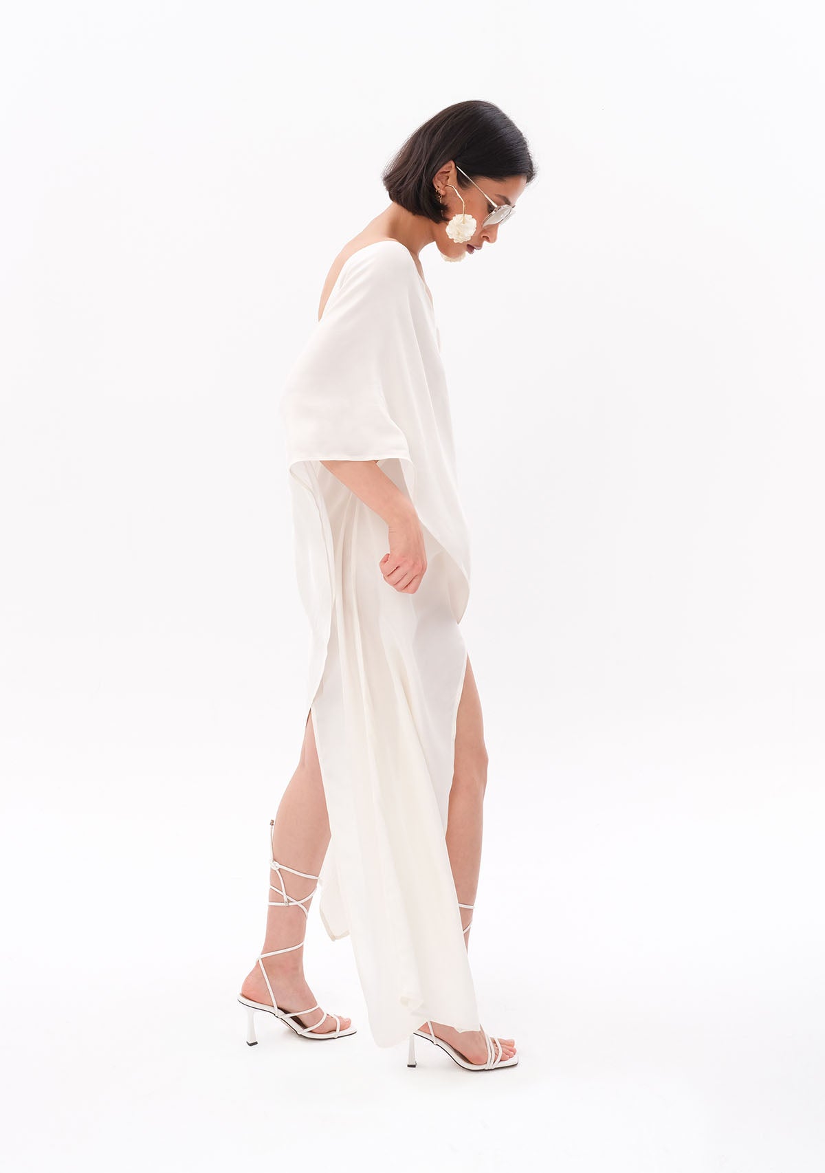 Beyaz Luxe Tencel™ Elbise