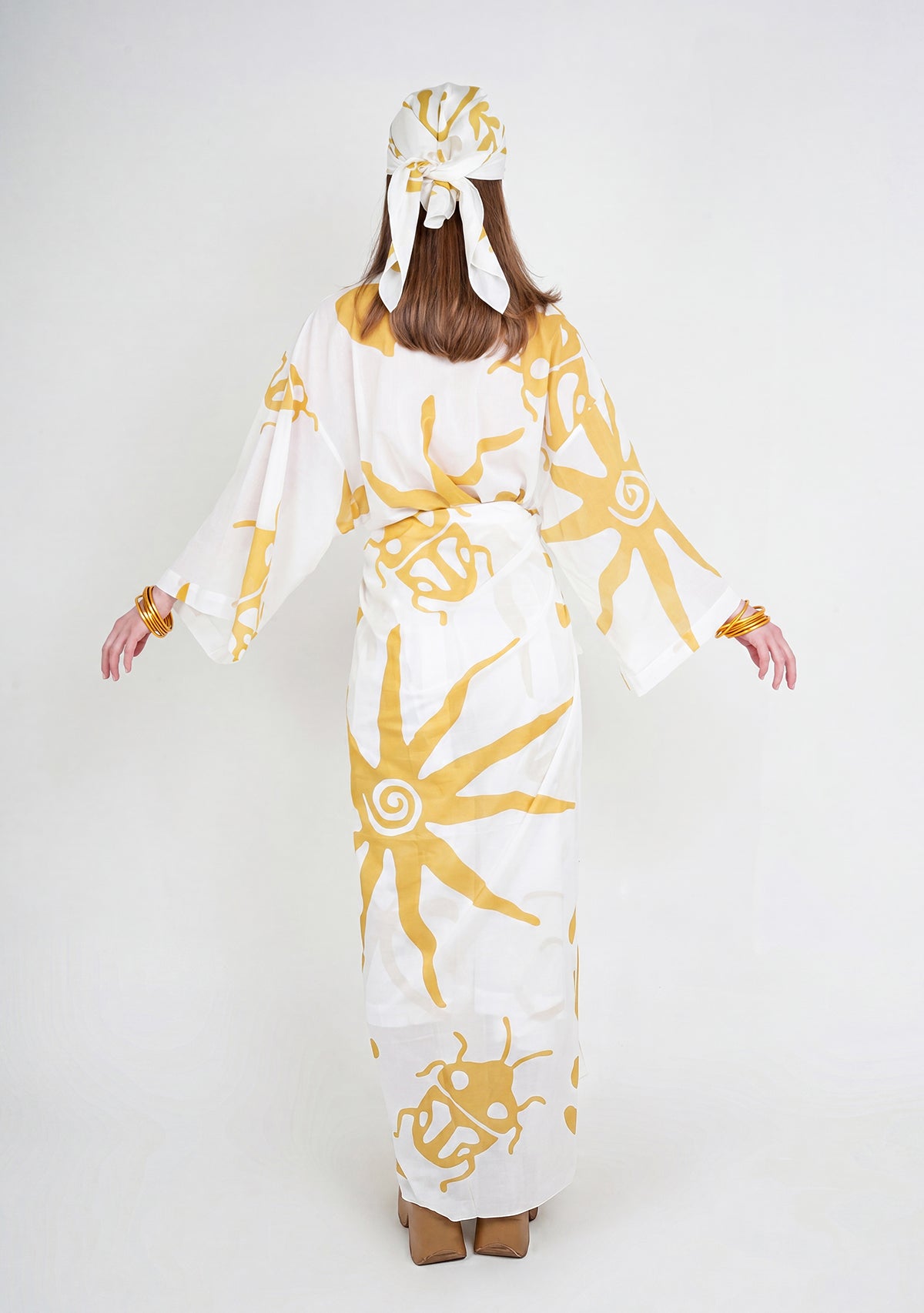 sukhsuma-light-pareo-back-wiew