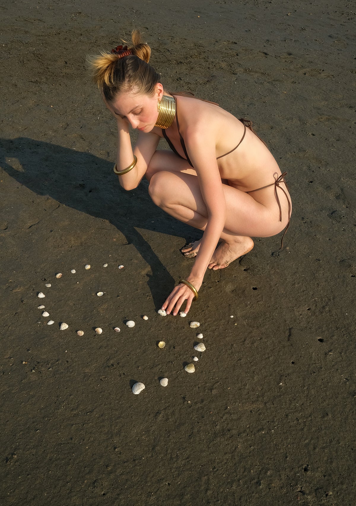 Kahverengi Üçgen İpli Bikini Üstü