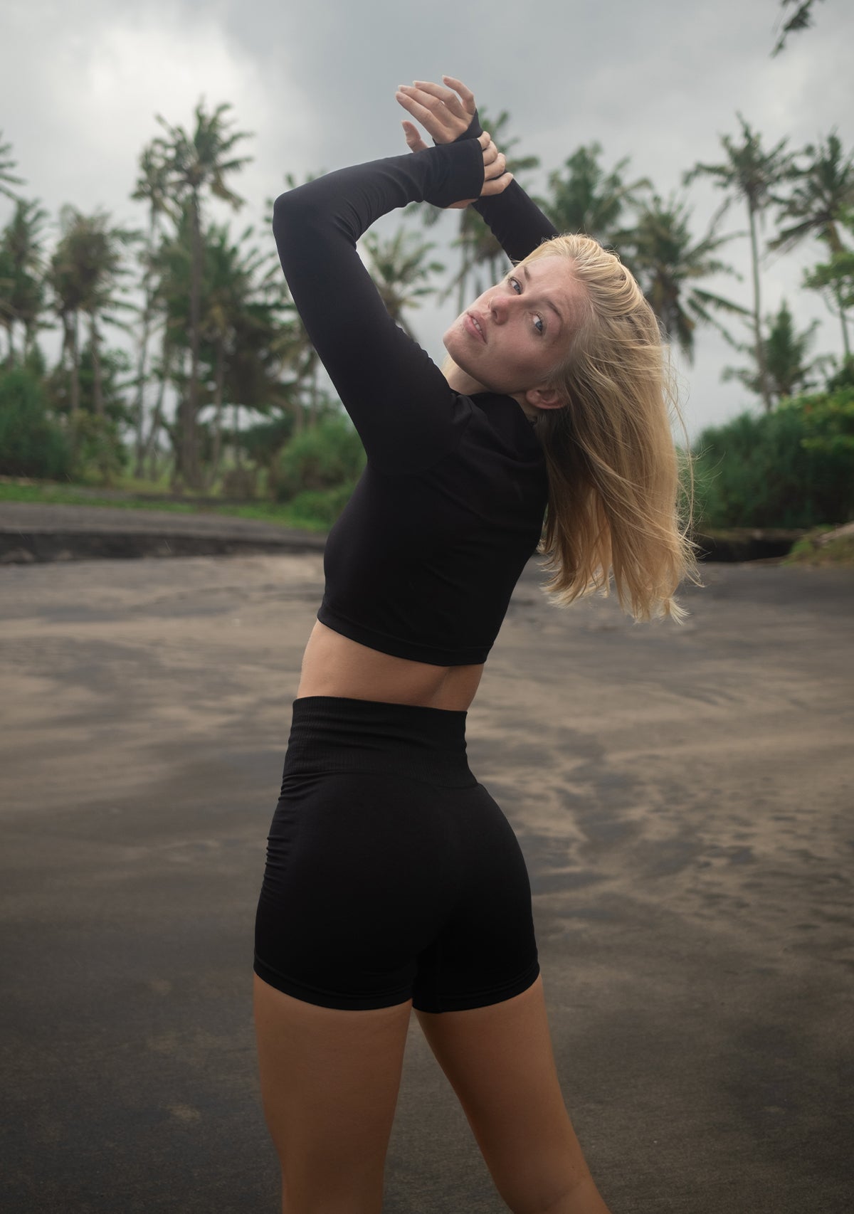 Yarım Fermuarlı Uzun Kollu Aktif Üst