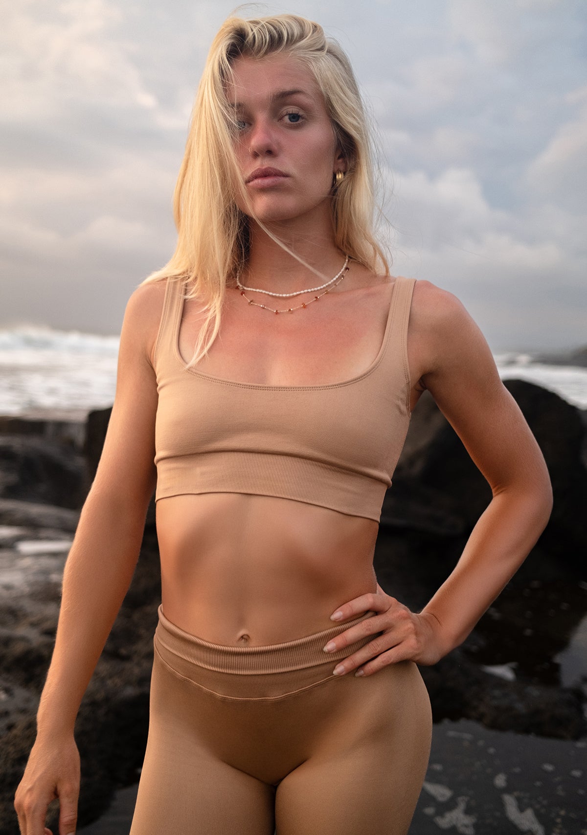 U Yaka Kalın Askılı Dikişsiz Spor Büstiyer