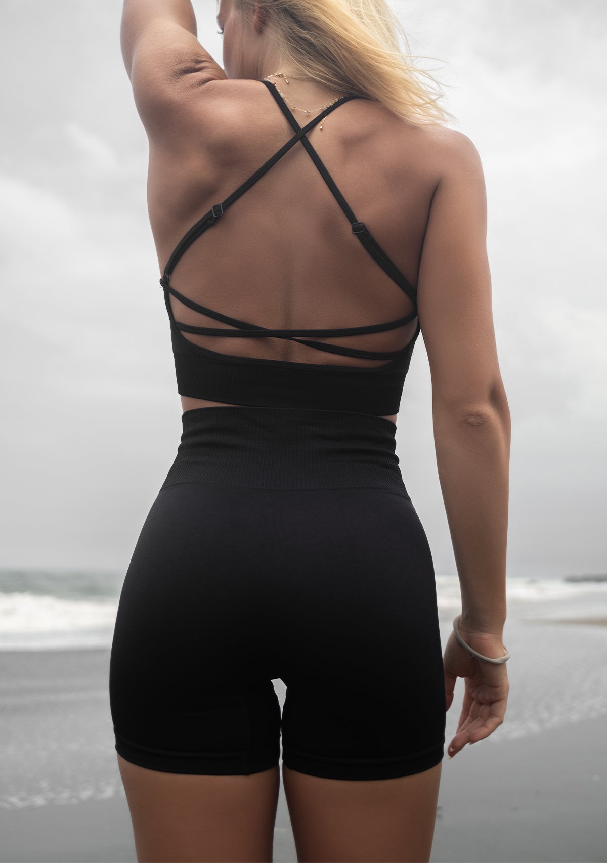 Kalın Kemerli Dikişsiz Spor Şort