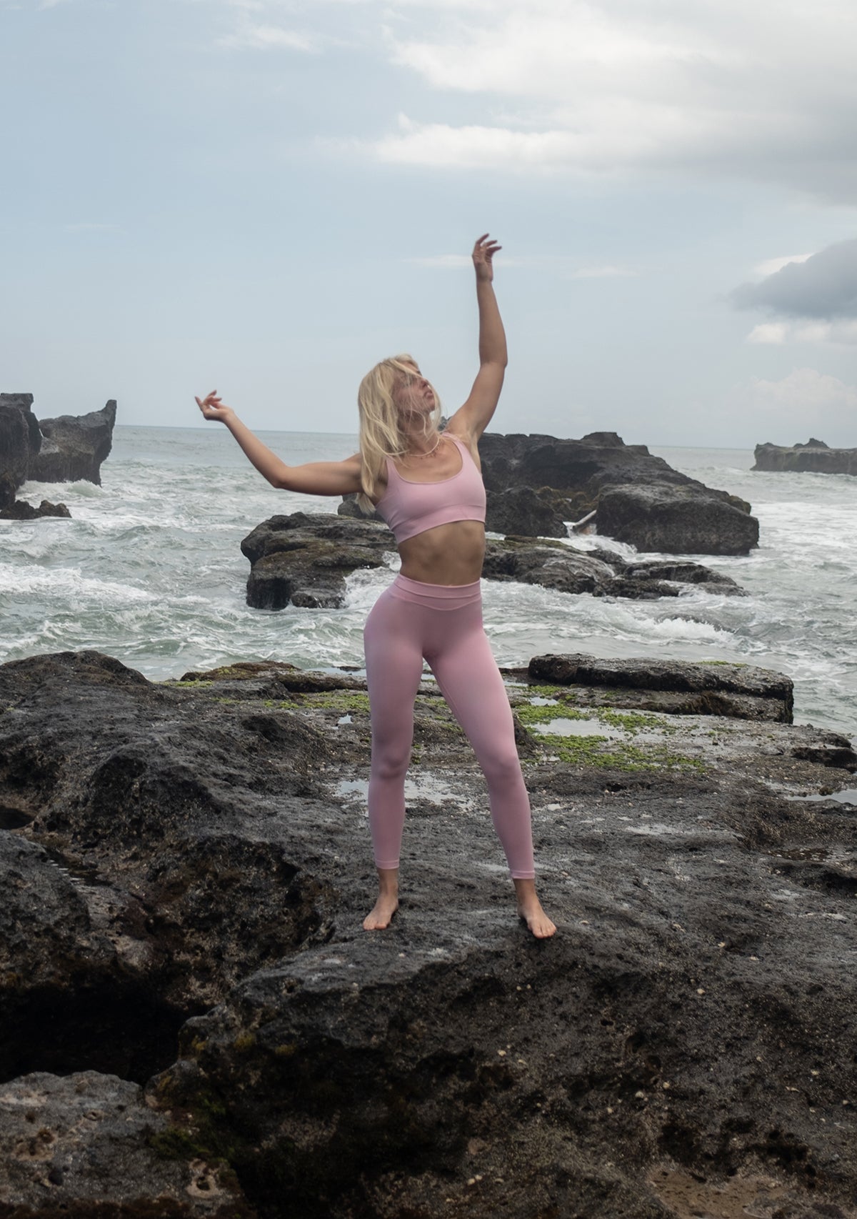 Kalça Destekli Yüksek Bel Dikişsiz Tayt