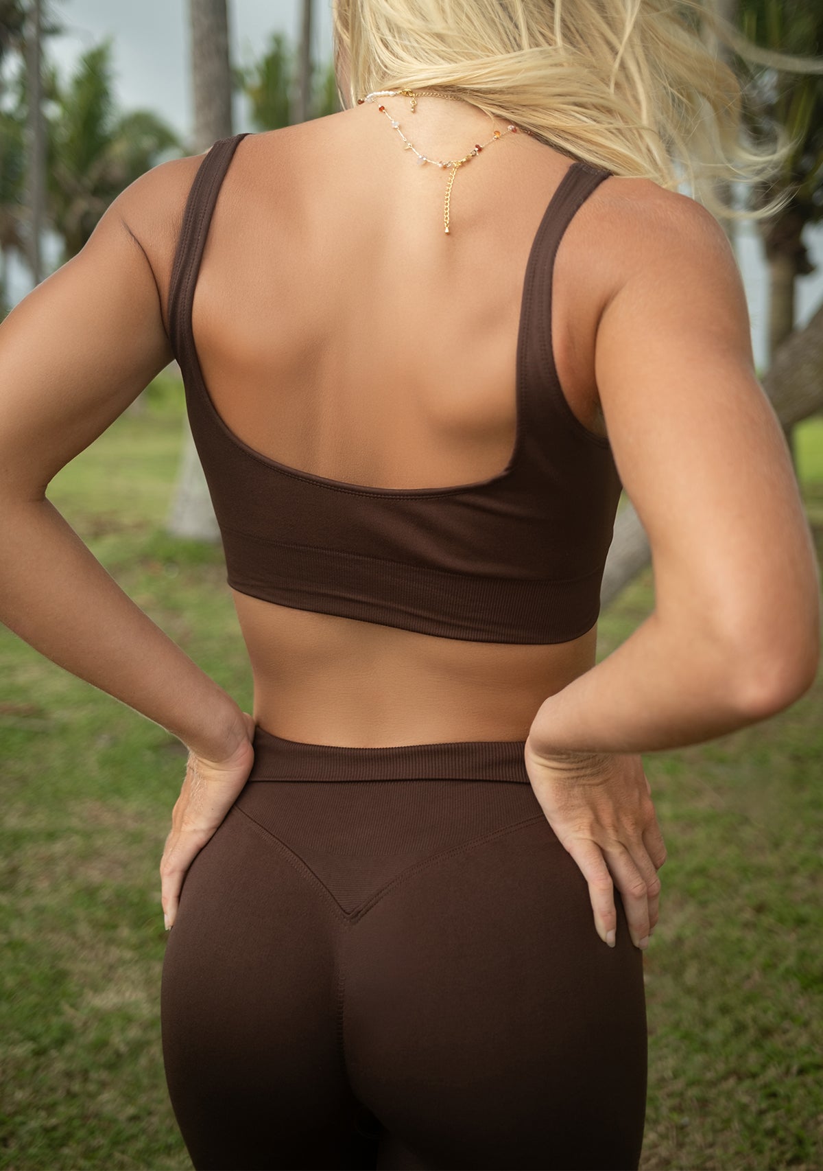 U Yaka Kalın Askılı Dikişsiz Spor Büstiyer