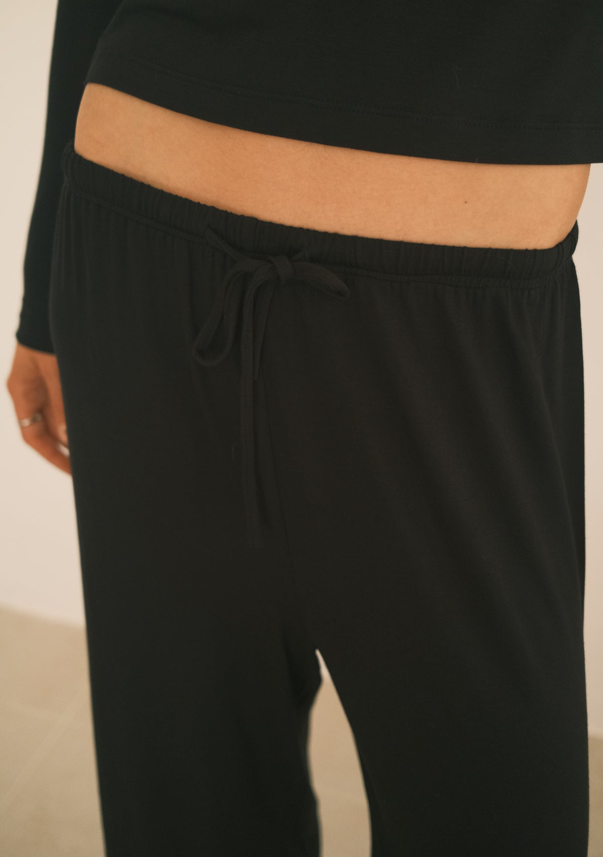 Lastik Belli Dökümlü Pantolon