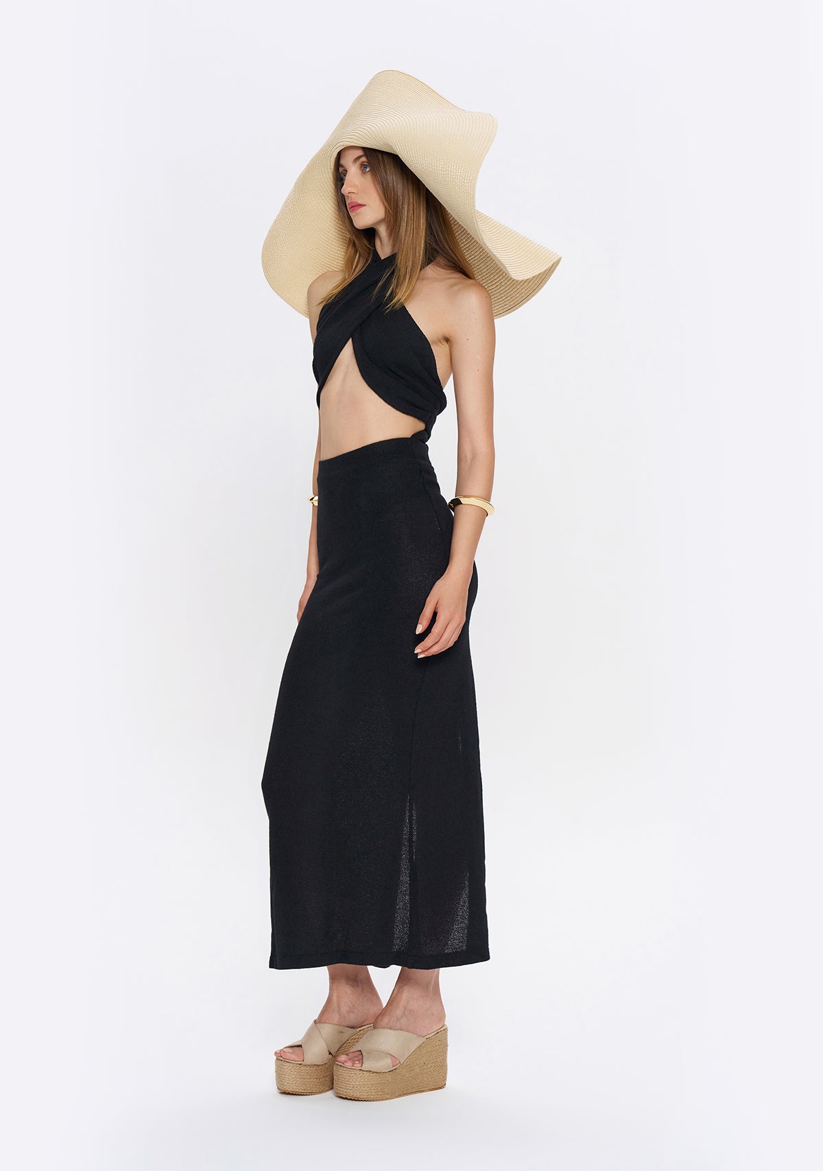 Si Cross-Front Halter Tie-Neck Black Knit Dress