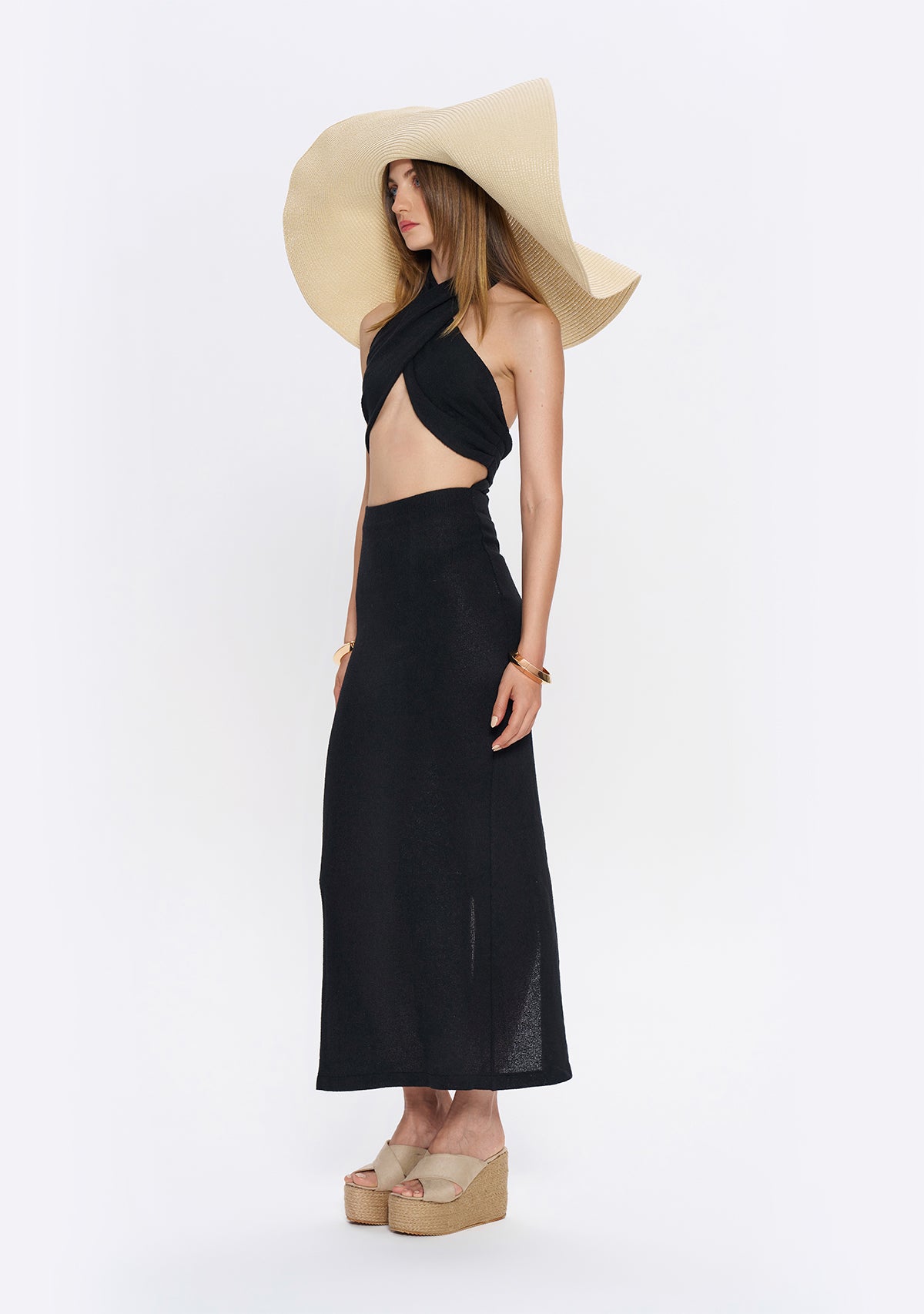 Si Cross-Front Halter Tie-Neck Black Knit Dress