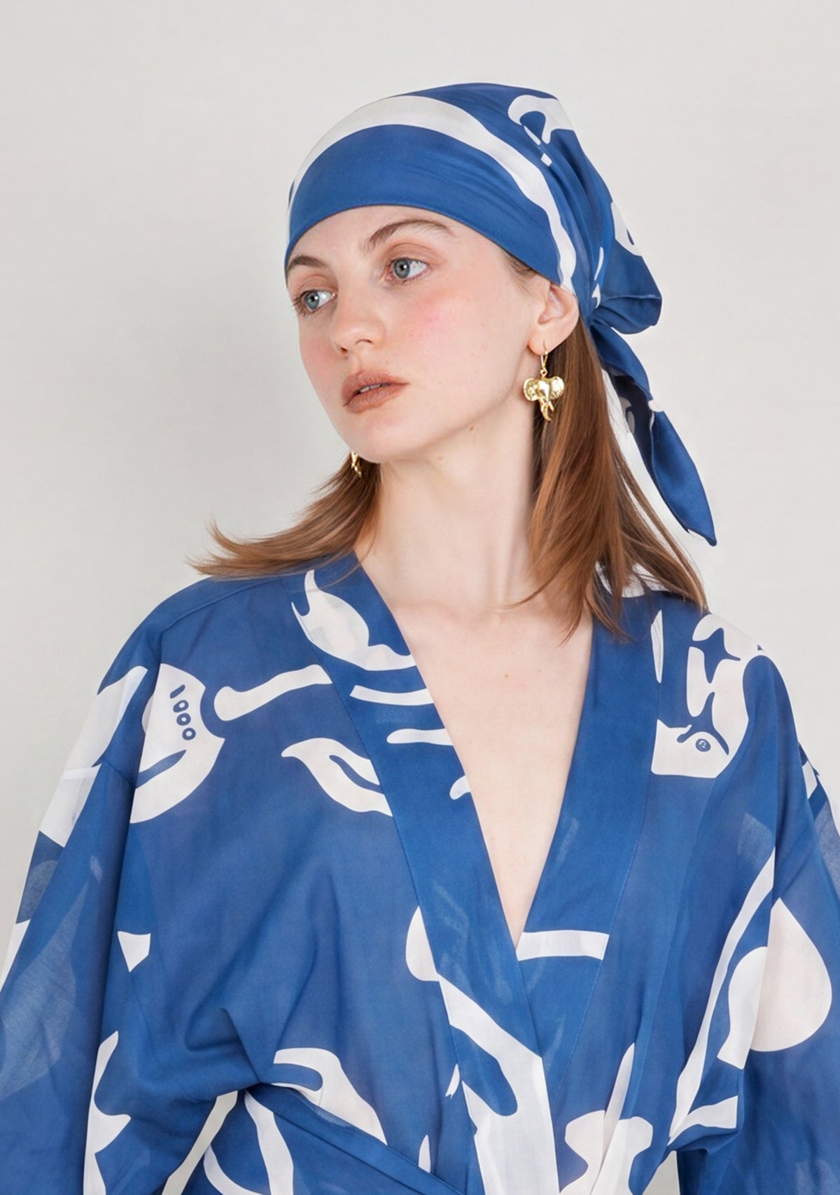 chandra-shadow-scarf-side-wiew