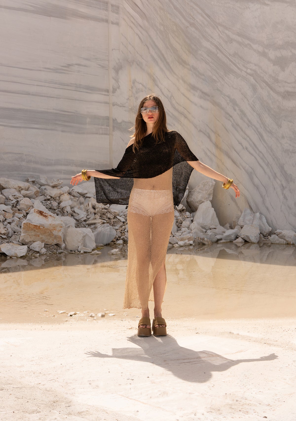 el-isi-siyah-asimetrik-kesim-pelerin-lifestyle