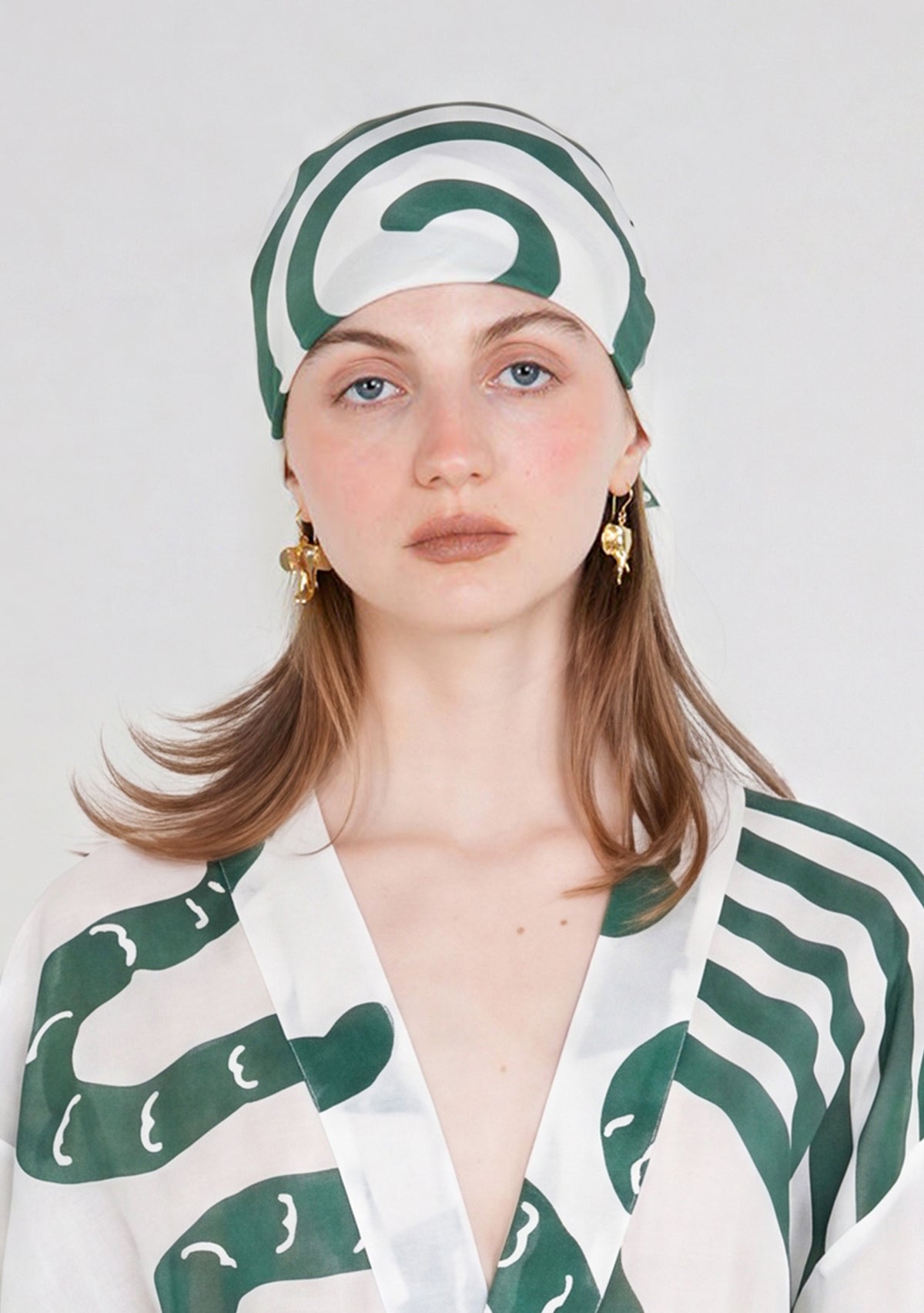 kundalini-light-scarf-clouse-up