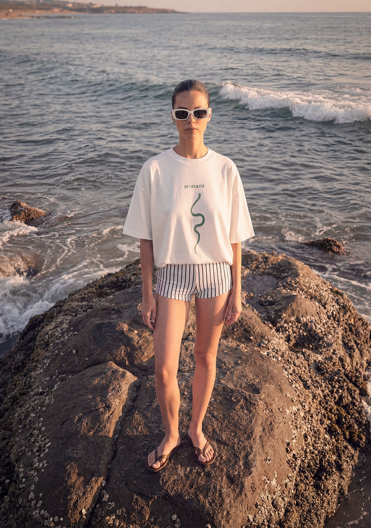 kundalini-tshirt-lifestyle-tinybrand.jpeg