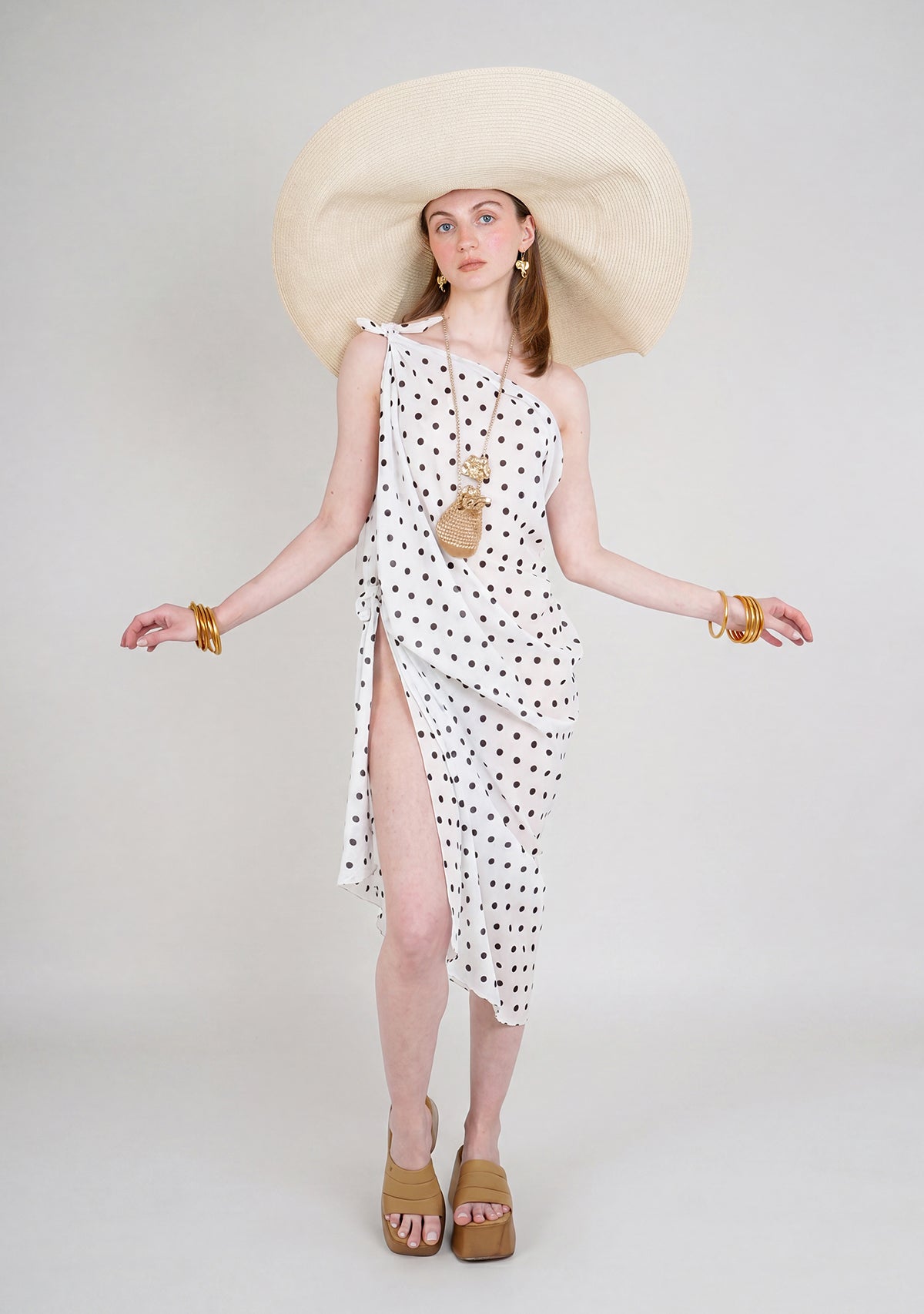 polka-pareo-front-shooting