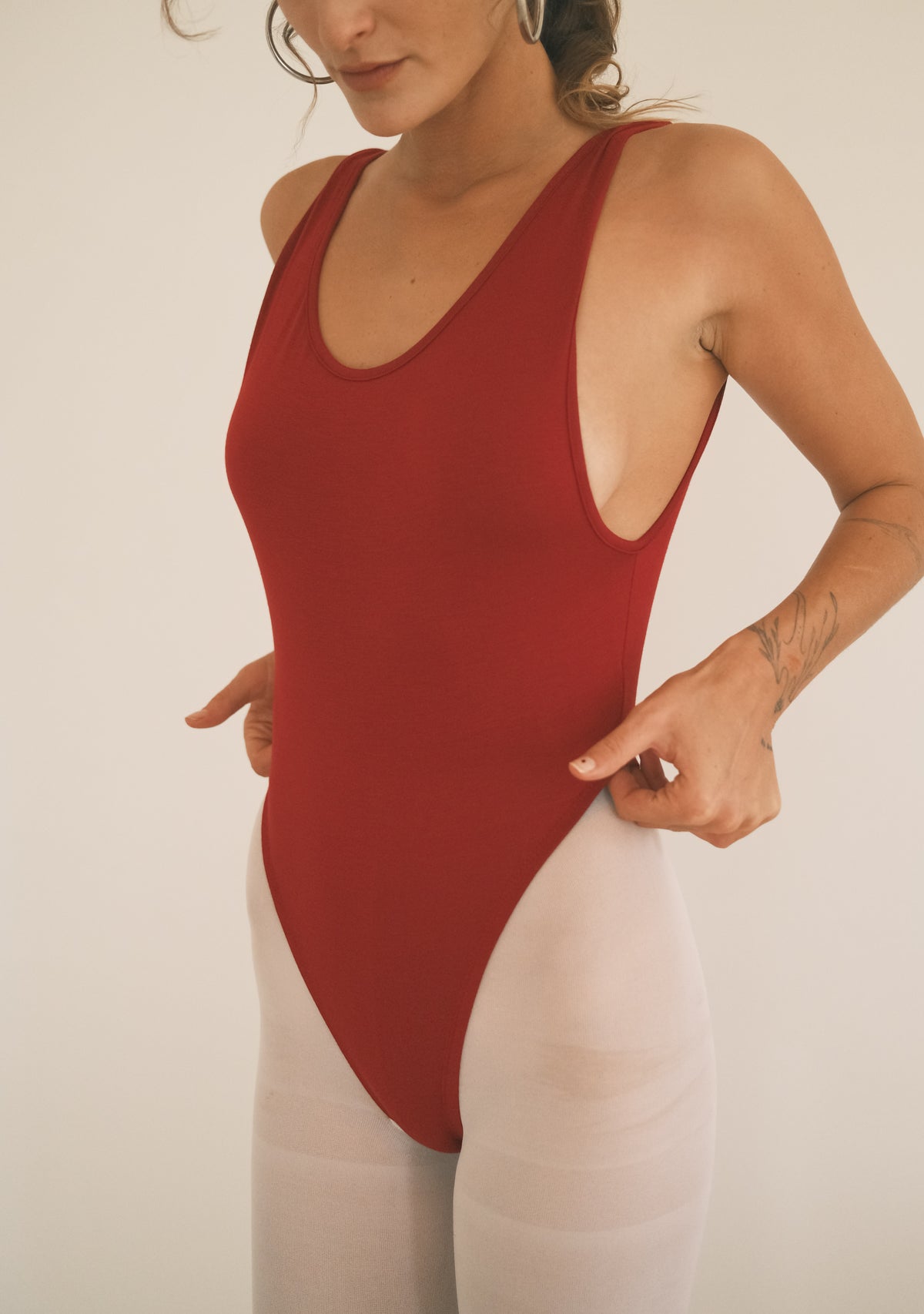 Sırt Dekolteli Esnek Bodysuit